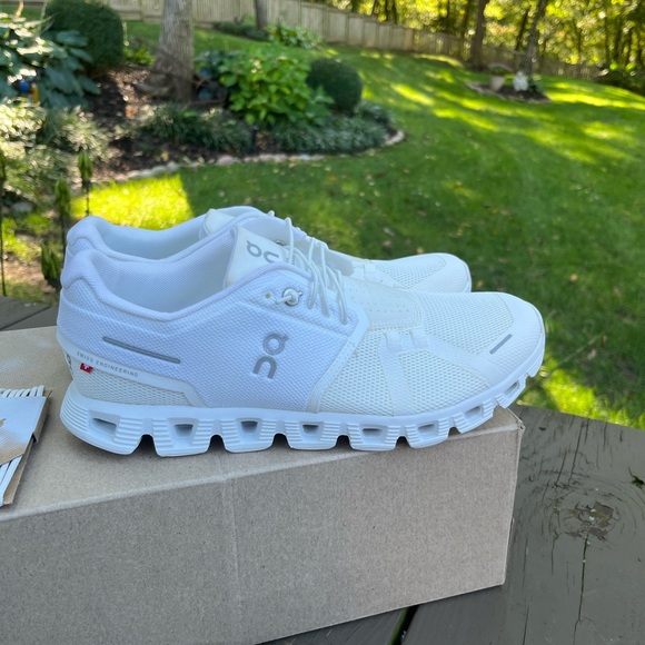 🤍ON RUNNING CLOUD 5 WHITE SHOES 9.5 - Picture 10 of 12